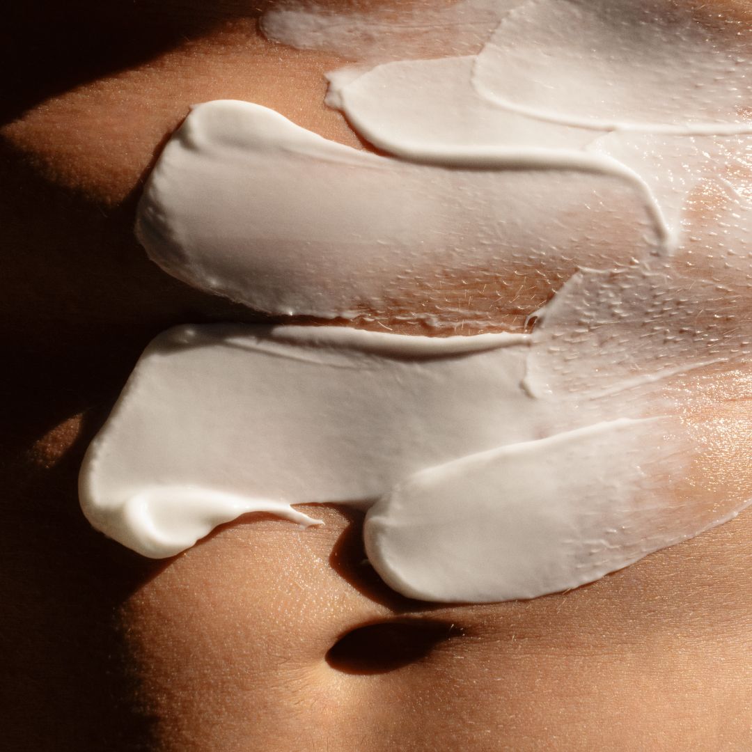 SALT & STONE Bergamote un hinoki ķermeņa krēms